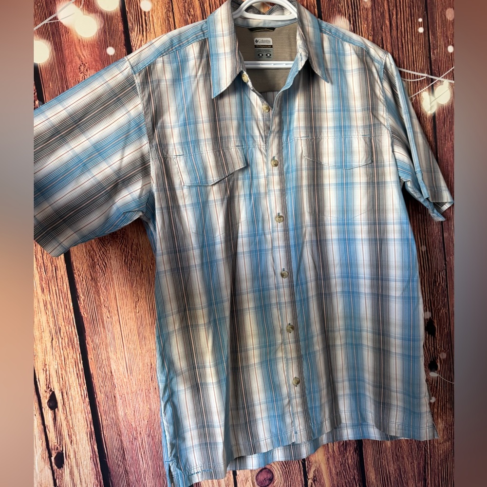 Columbia Titaniuum Men's Light Blue and Gray Omni Dry Plaid Shirt